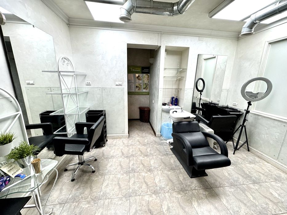 Продам приміщення салон краси, центр міста, 95 квартал, 78 м.кв