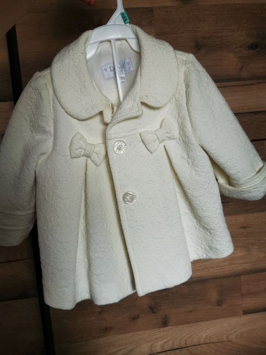 Płaszczyk w kolorze złamanej bieli