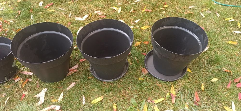 Duże donice doniczki do ogrodu