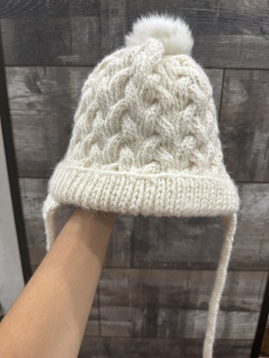 Шапка с натуральным помпоном
