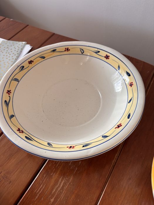 Peças louça coloridas 5€