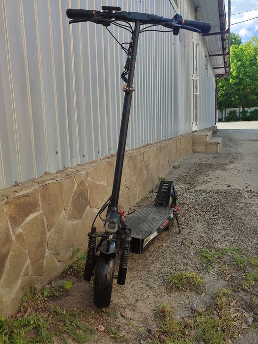 Продам електросамокат T4 Turbo