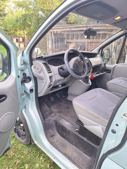 Renault Trafic 8-osobowy