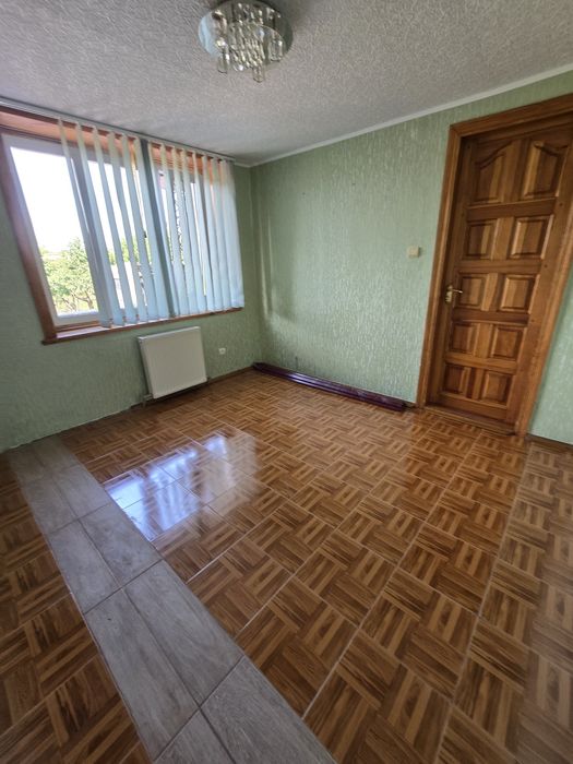 Продаж будинку з прямим виходом до ставка