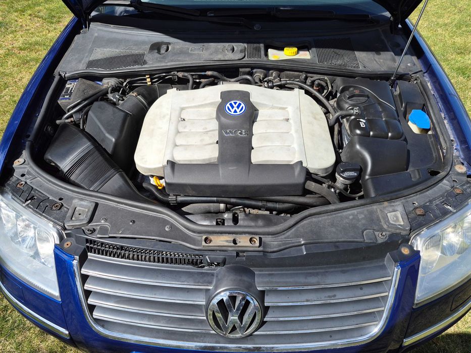 VW PASSAT  W8  2002 r