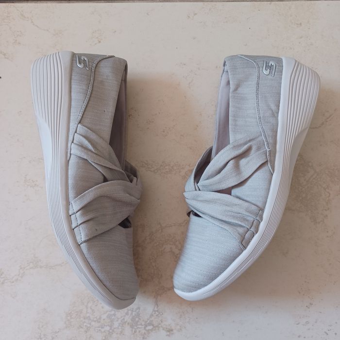 Skechers Memory foam Air Cooled 38/25 cm/ salon 349 zł