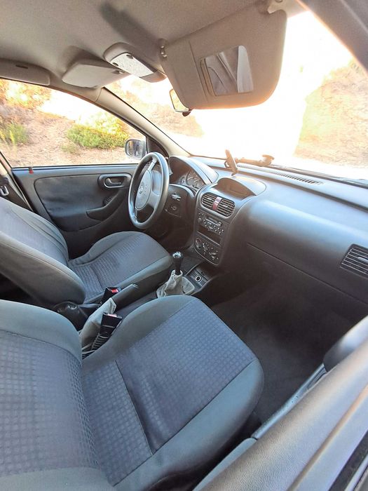 Opel corsa 1.2 em otimo  estado.