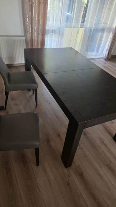 Stół i komplet 6 krzeseł bardzo dobry stan