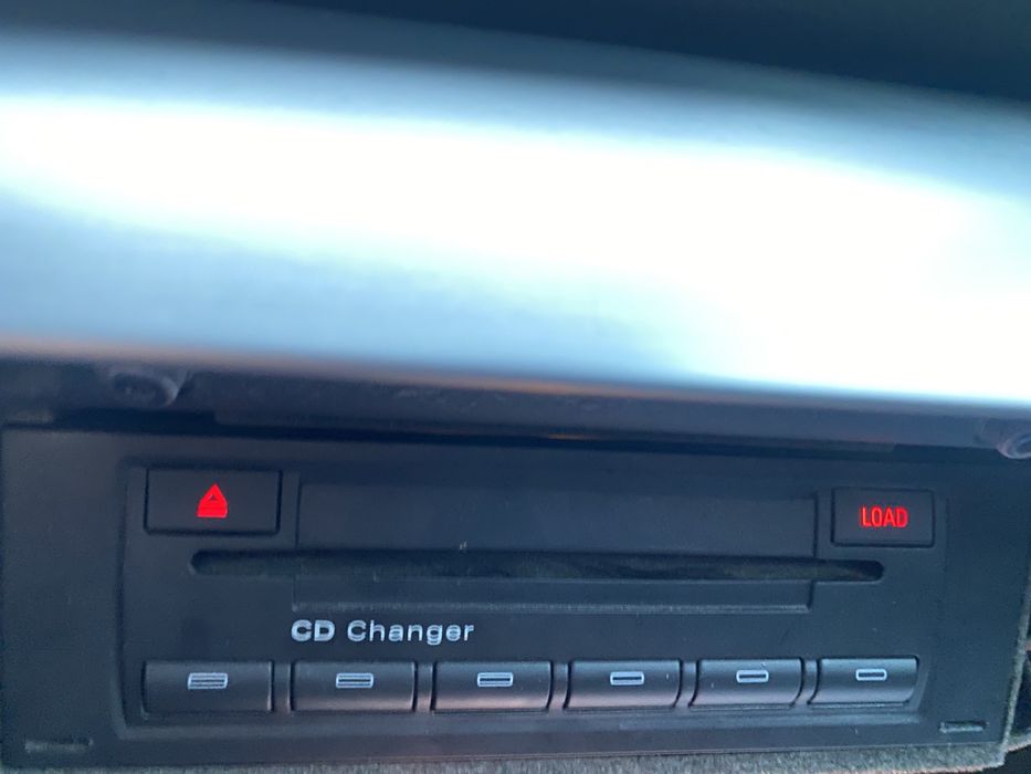 Дуже гарний стан.Колір Сірий.