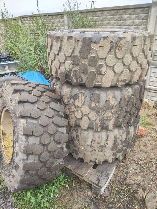 Koła pełne komplet 400/70R18 Michelin na śmietnisko i złomowisko