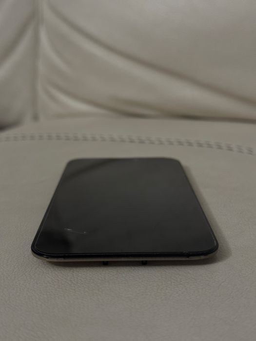 Wyświetlacz zamiennik do IPhone 15 Pro (USZKODZONY ALE SPRAWNY)