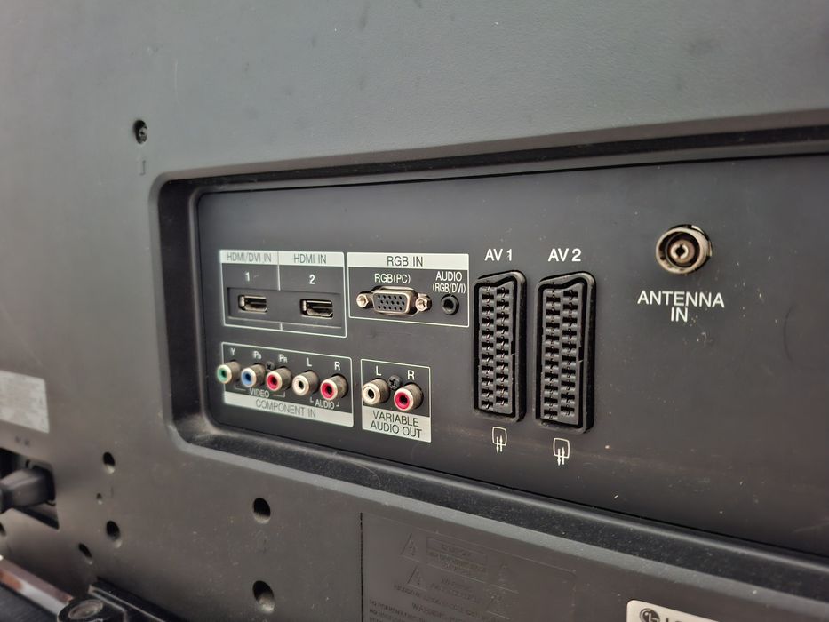 Telewizor LG 32LC52 32 cale retro gry