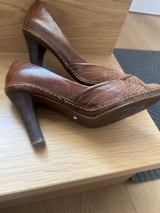 Sapatos femininos , tamanho 37