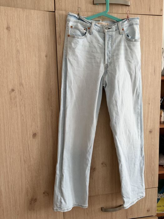 Levi’s ribcage straight ankle 29/29