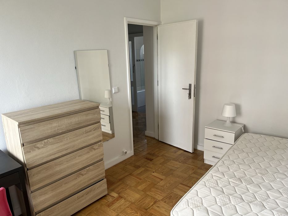 Quarto para Estudante - Porto junto à Universidade Católica, Foz