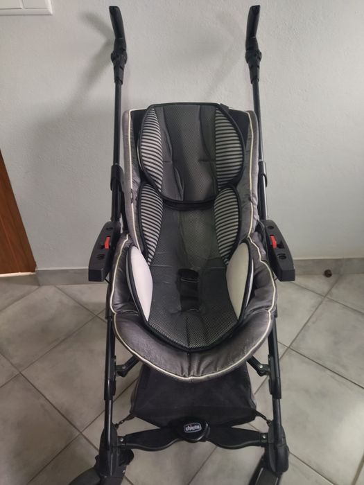 Carrinho de bebé chico trio living