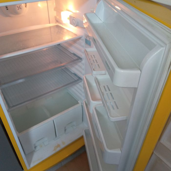 Холодильник Арістон