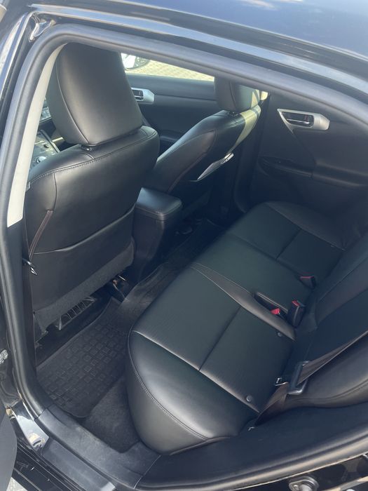 Lexus ct 200h 2013р