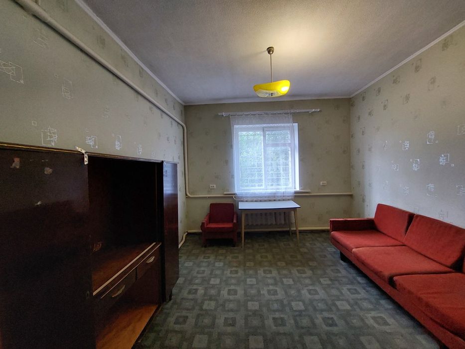 Люботин!Продам часть дома.Центр.