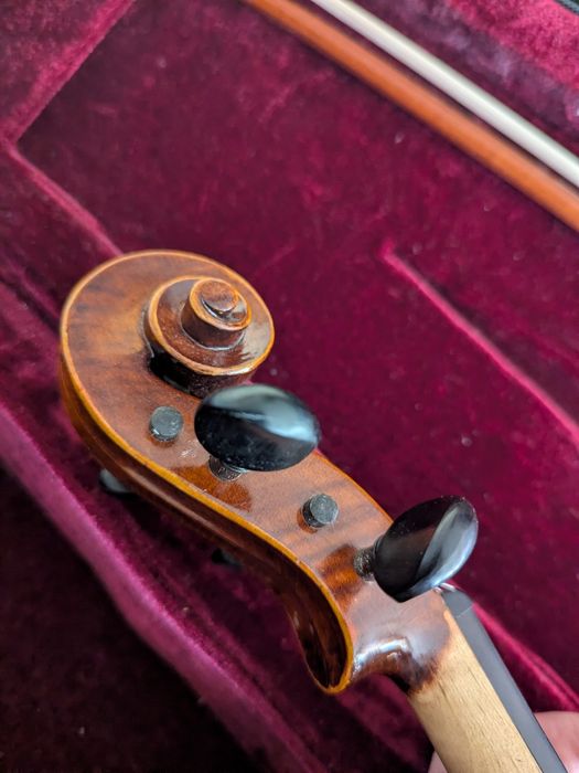 Скрипка 4/4 темний лак