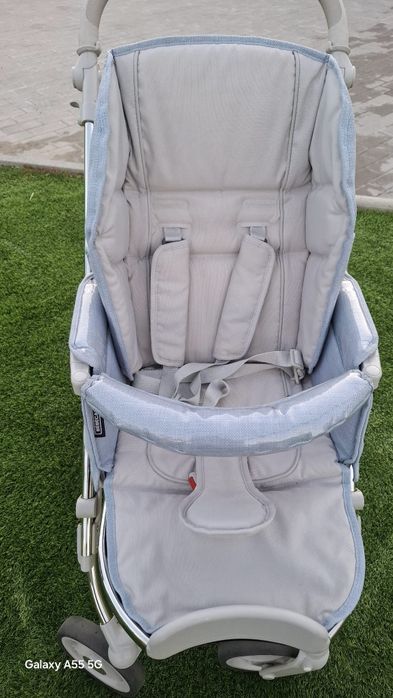 Vendo carrinho de bebé e acessórios completo