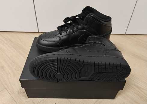 Piękne, nowe AIR Jordan 1 Mid unisex czarne 38.5