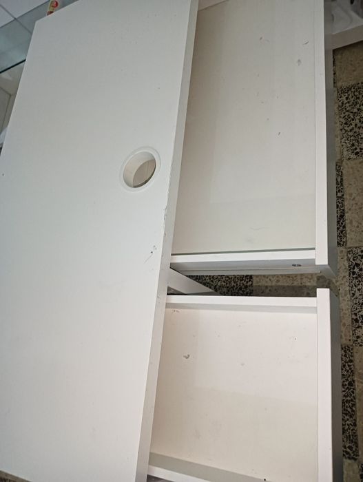 Vendo mesa em muito bom estado