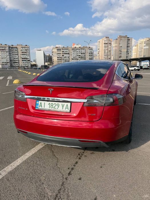 Tesla model S 85P