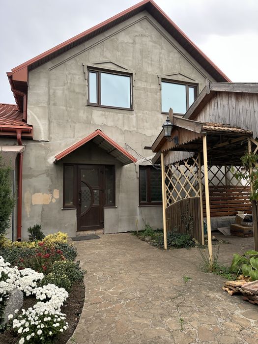 Житловий дім 240м.кв з підвалом - бомбосховищем.