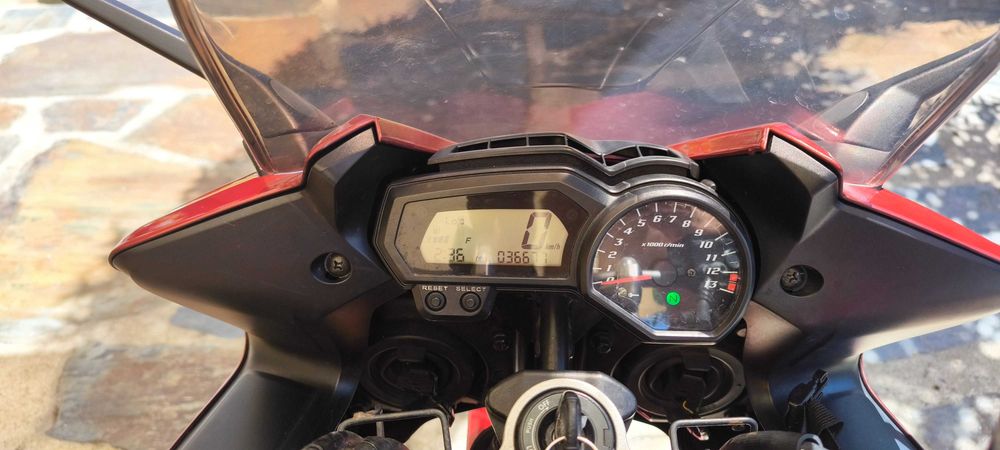 Yamaha FZ1-S — 38.000 km — Akrapovič — Muitos Extras
