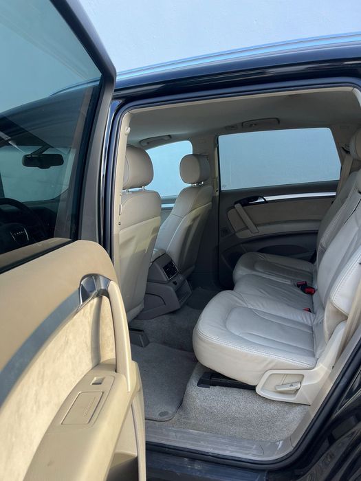 Audi Q7 em ótimo estado