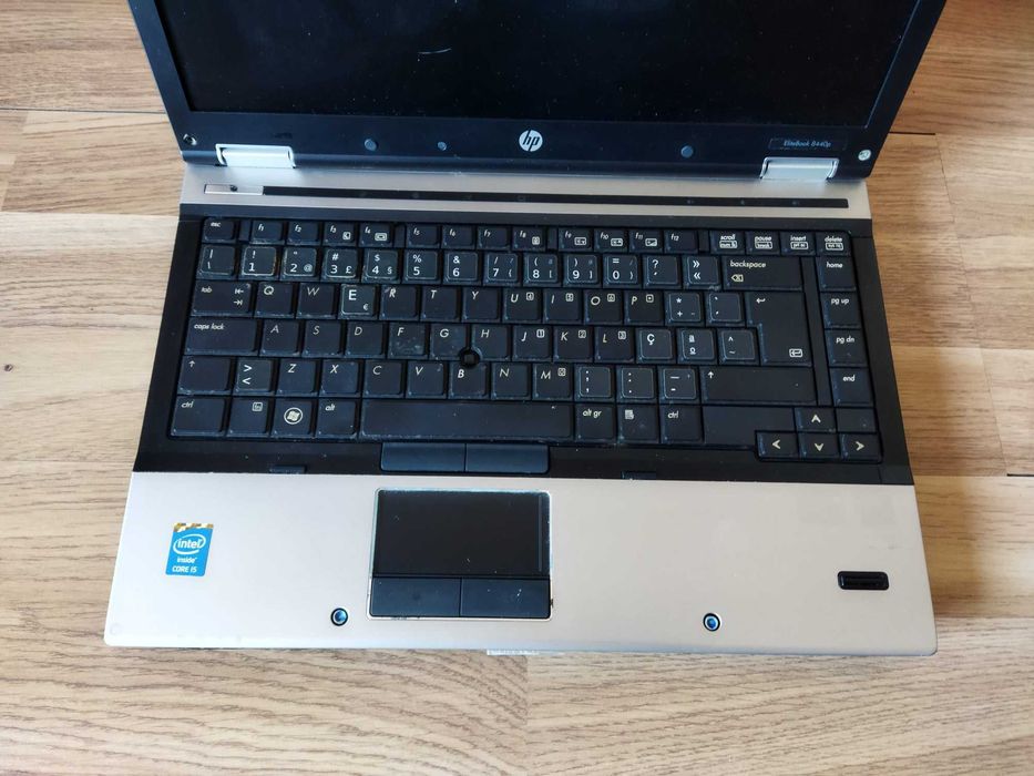 Portátil HP i5 Modelo 8440P
