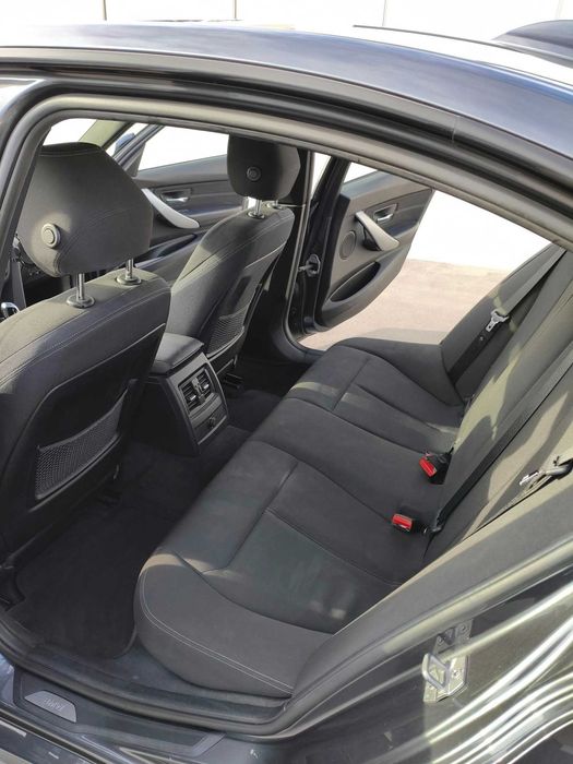 BMW 318d Sport Line (F30)