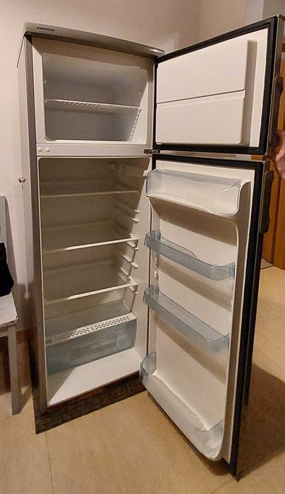 Lodówka Electrolux CT 280 z zamrażarką (st. bdb-) – Warszawa Kobiałka