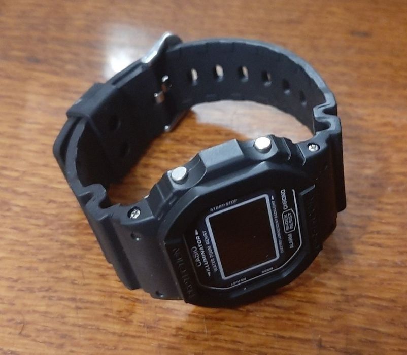 Часы Casio G-Shock DW-5600BB
