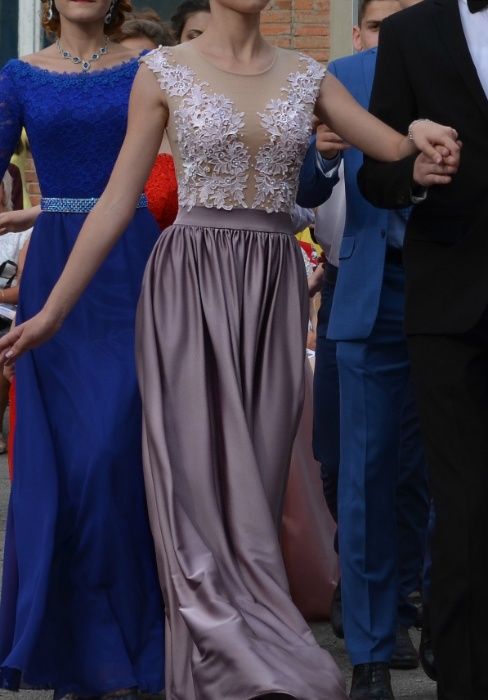 Випускна вечірня довга сукня