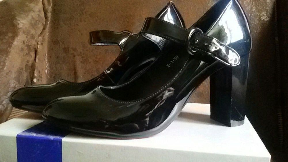 Туфли лаковые Hongquan