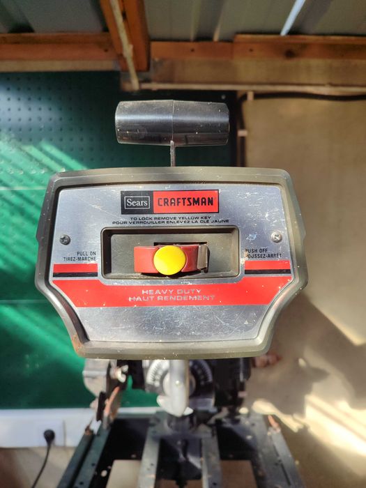 Serra de corte radial monofásica com berbequim