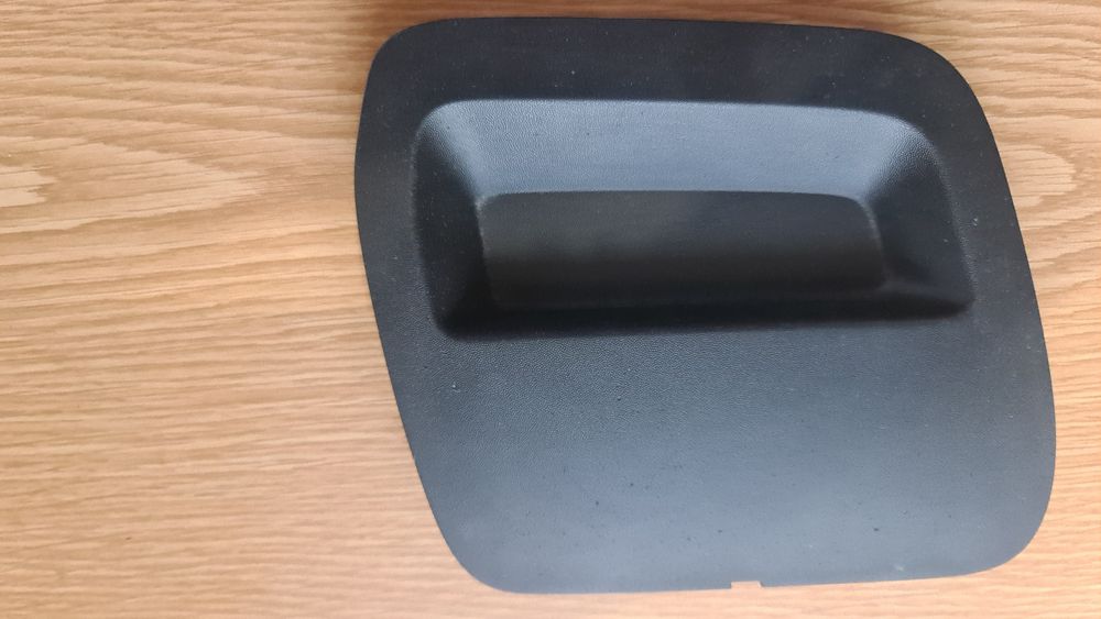 Заглушка бампера Рено Дастер