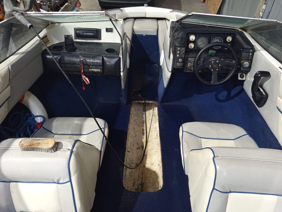 Vendo Bayliner Capri , 4.3 mercruser