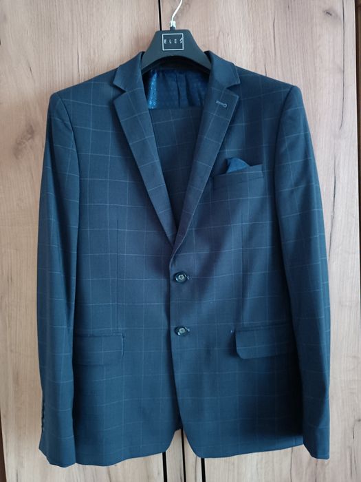 Garnitur męski granatowy w kratę