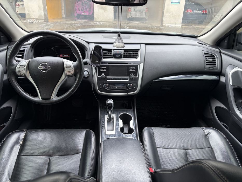 Продам nissan altima 2017 SL