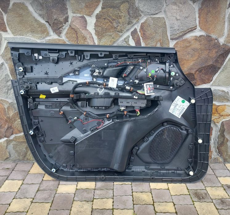 Карта двері Chevrolet equinox EV RS USA 2024-2025 права передня.