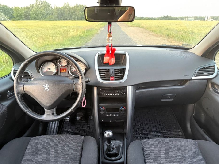 Peugeot 207 benzyna
