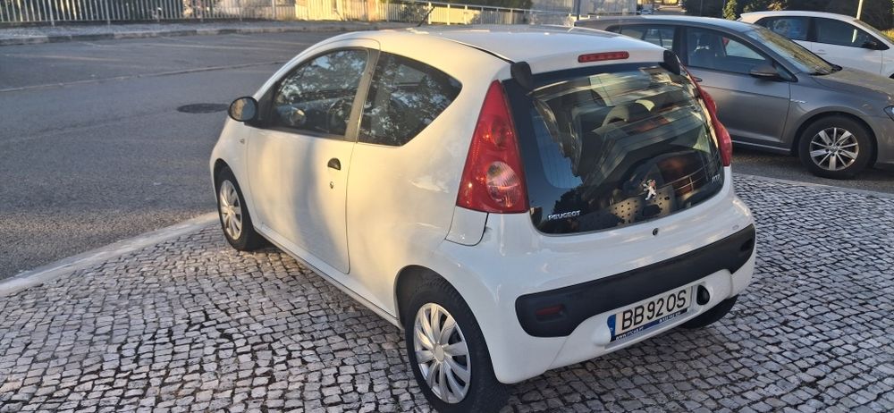 Peugeot  107 . 2009