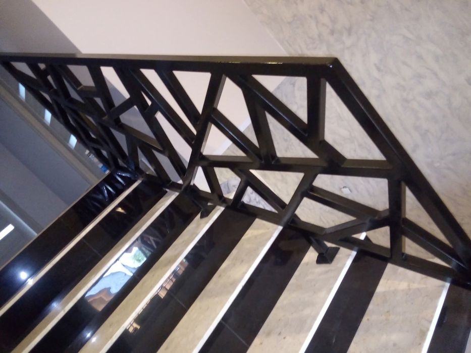 Stylowe bramy ogrodzenia balustrady
