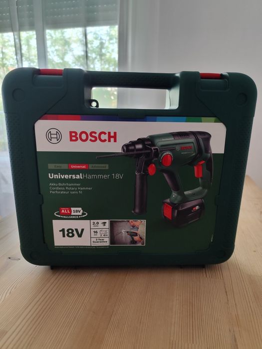 Berbequim Bosch Universal Hammer 18v Novo