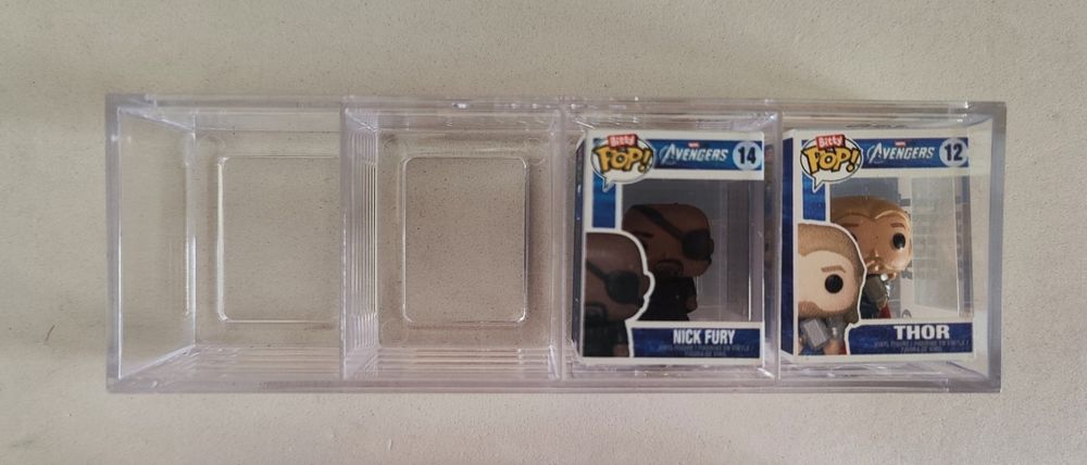 6 Funko Bitty POP's + 2 Suportes