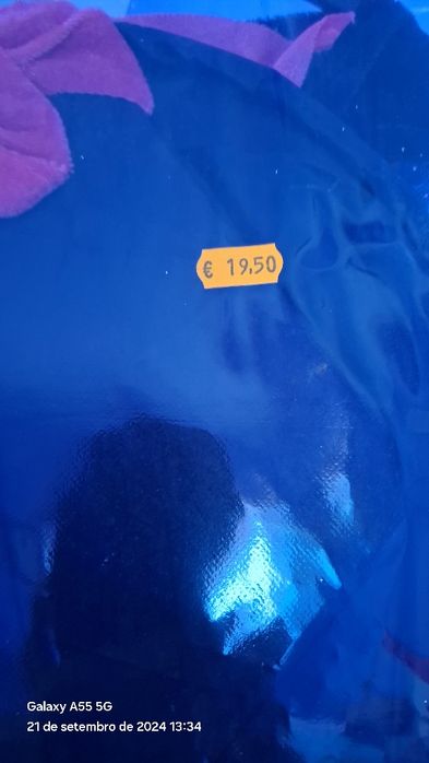 Fato de bruxa usado uma vez