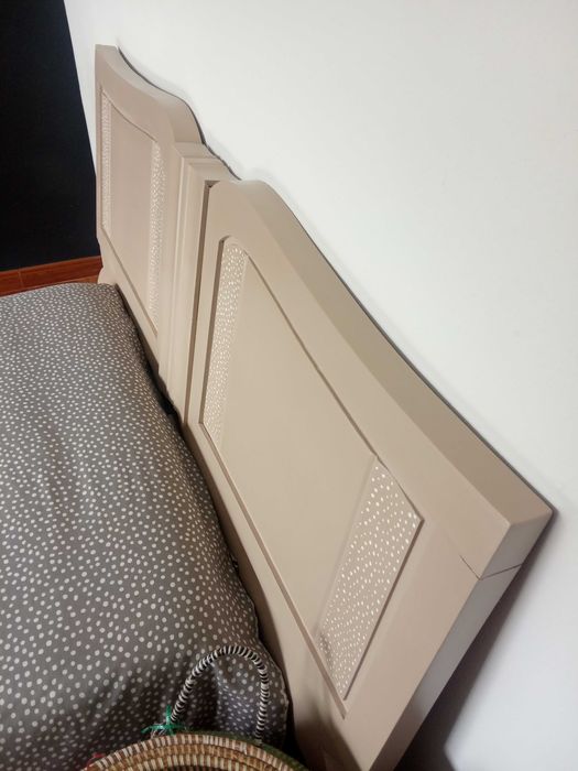 Cabeceira de cama vintage